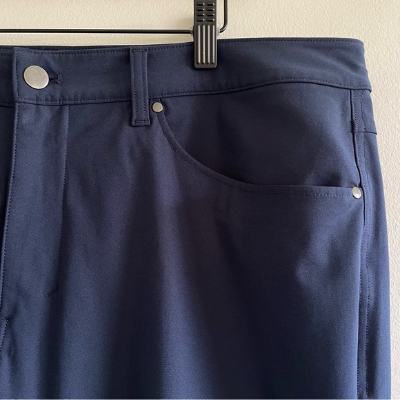 Lululemon Men's ABC Pant Classic Size 38 - Picture 4 of 7
